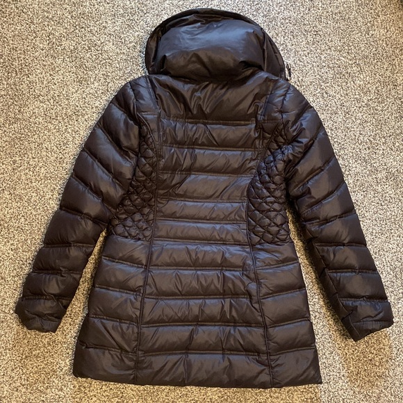 Black puffer coat - Picture 3 of 3